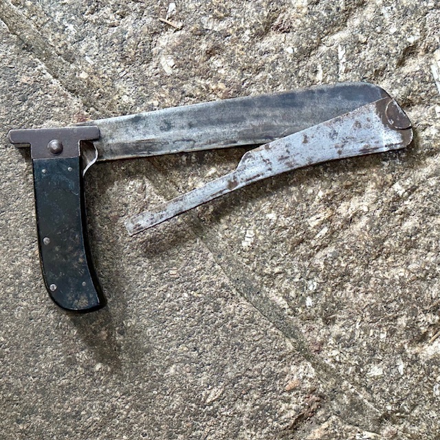 Ref: 5090 - WW2 US Army Air Force Folding Bayonet/ Machette.